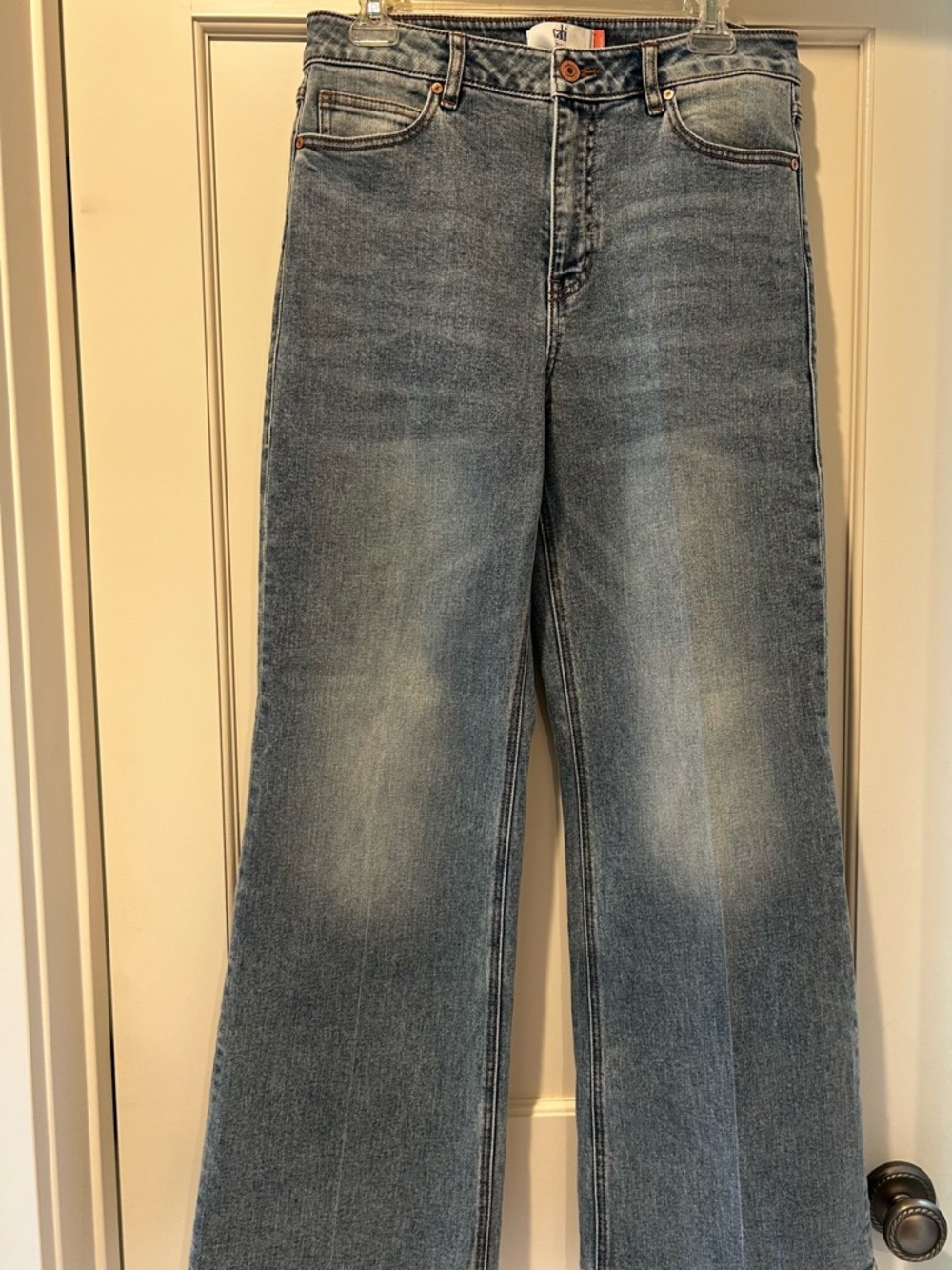 CAbi Jamie Jeans - 6875 - size 8R - Picture 3 of 6